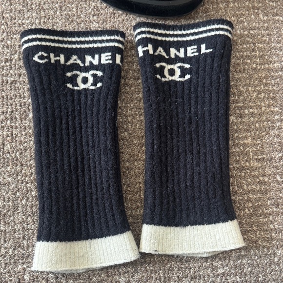 CHANEL Black Heeled Boots - Picture 3 of 11